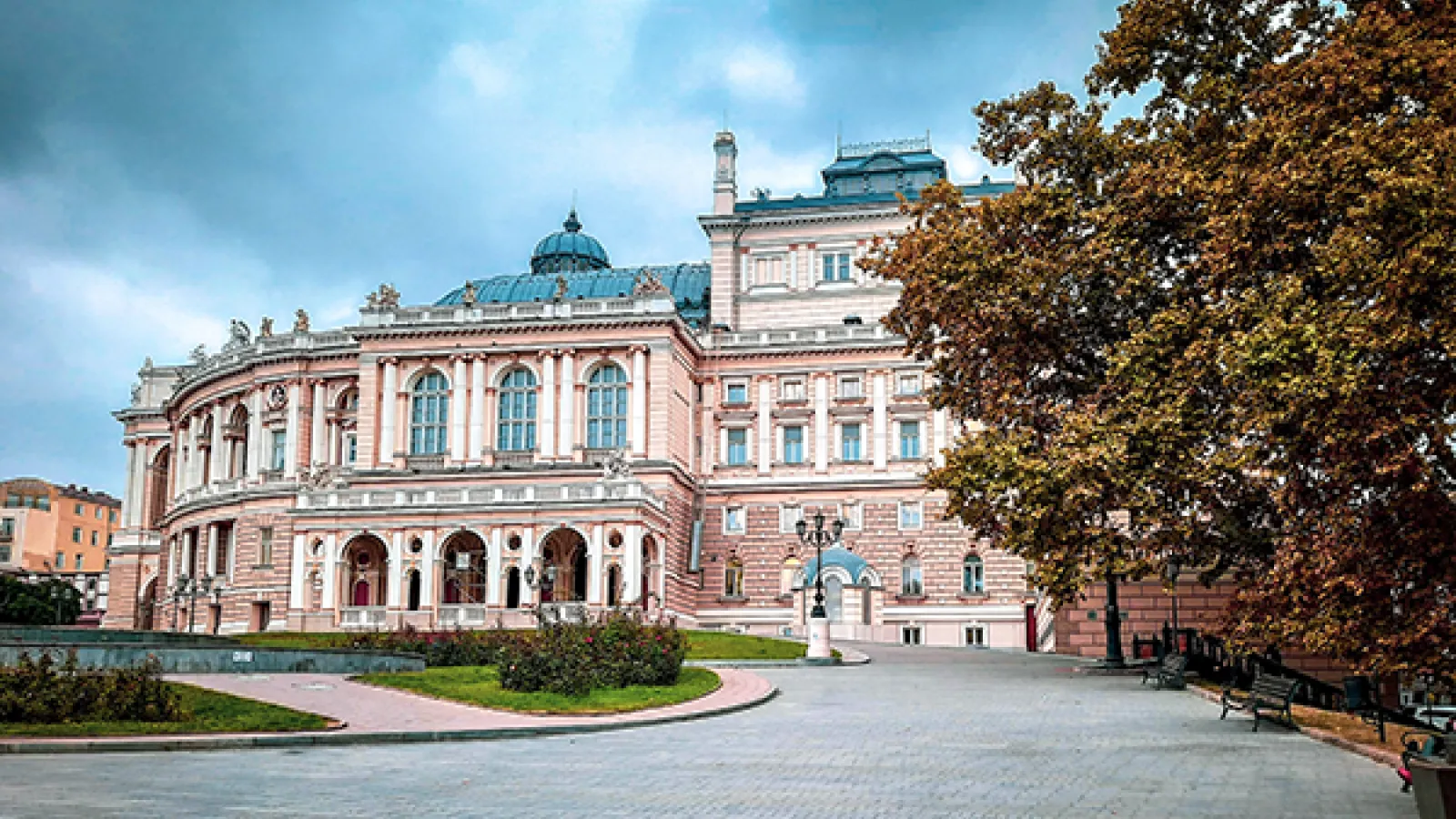 Opera house and park