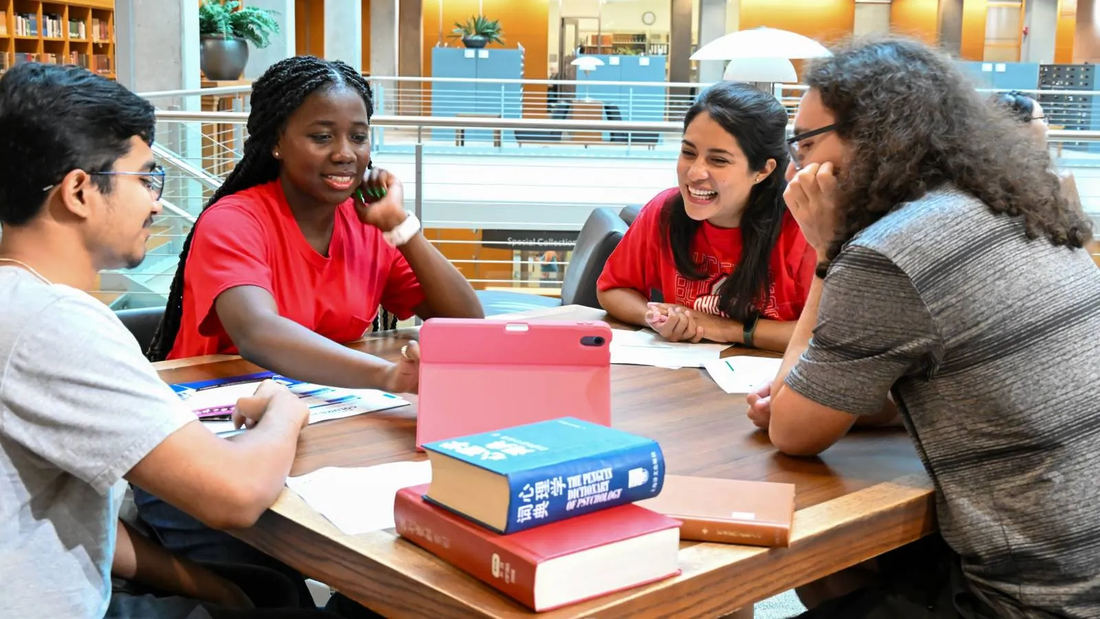 Four Ohio State students work together in Thompson library