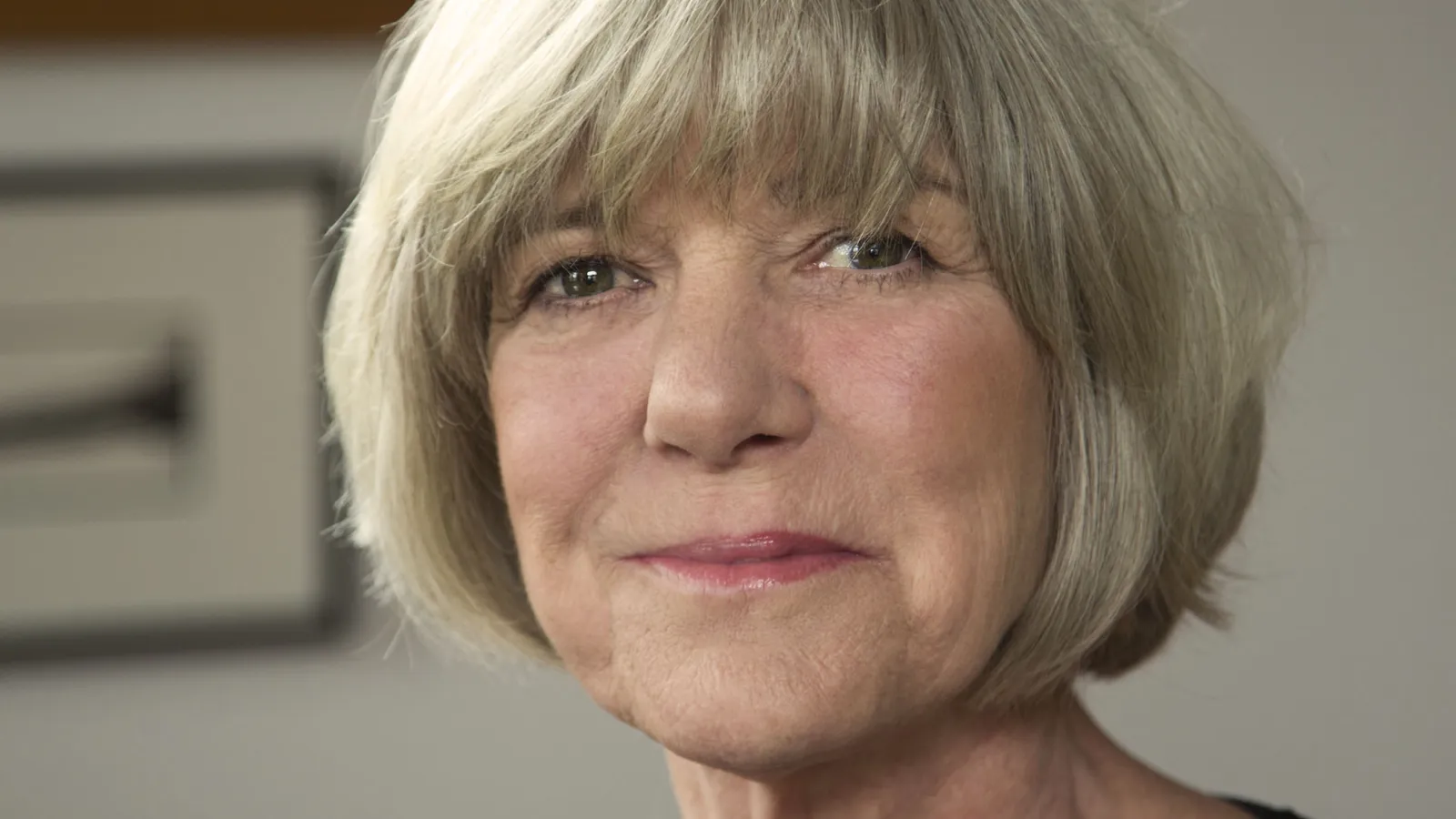 Head shot of Anne Garrels