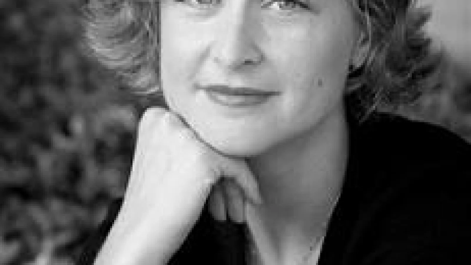 head shot of Ana Siljak
