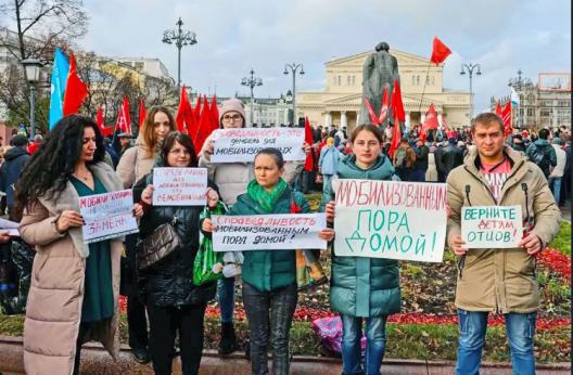 The Way Home Wives protesting in Moscow for the return of their loved ones