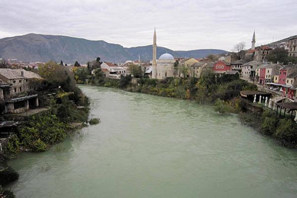 Town divided by a river